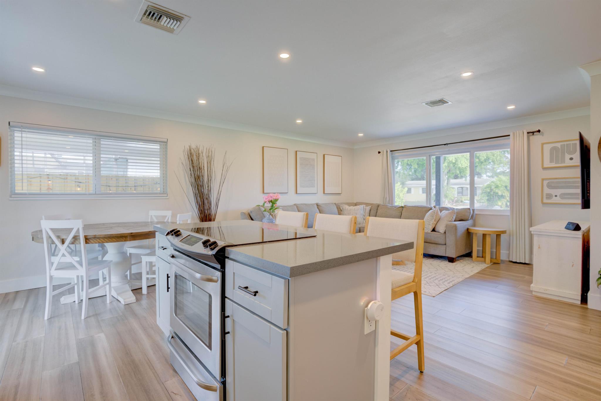 9491 Bloomfield Drive