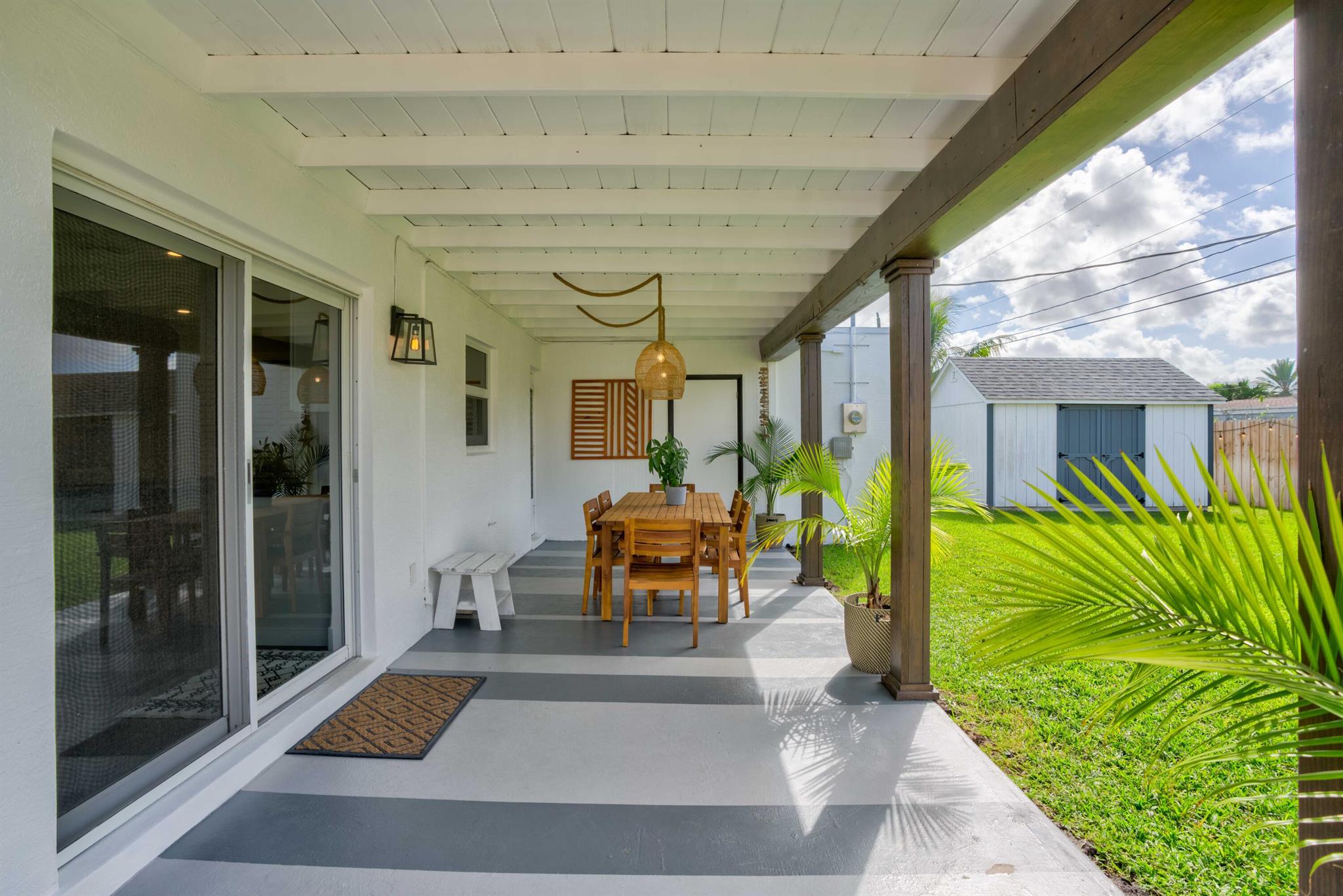 9491 Bloomfield Drive