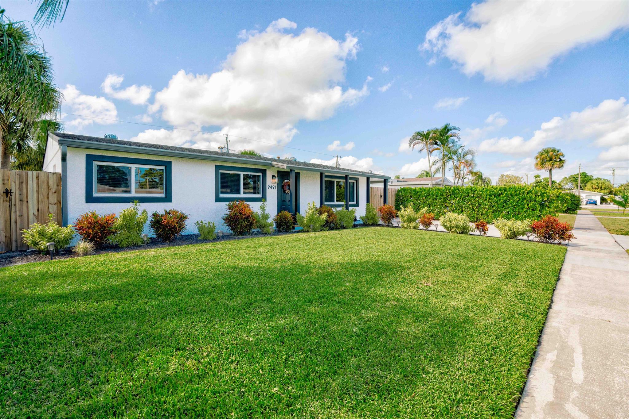 9491 Bloomfield Drive