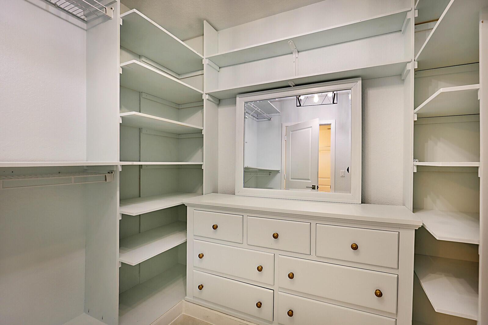 6946 Palm Garden Street