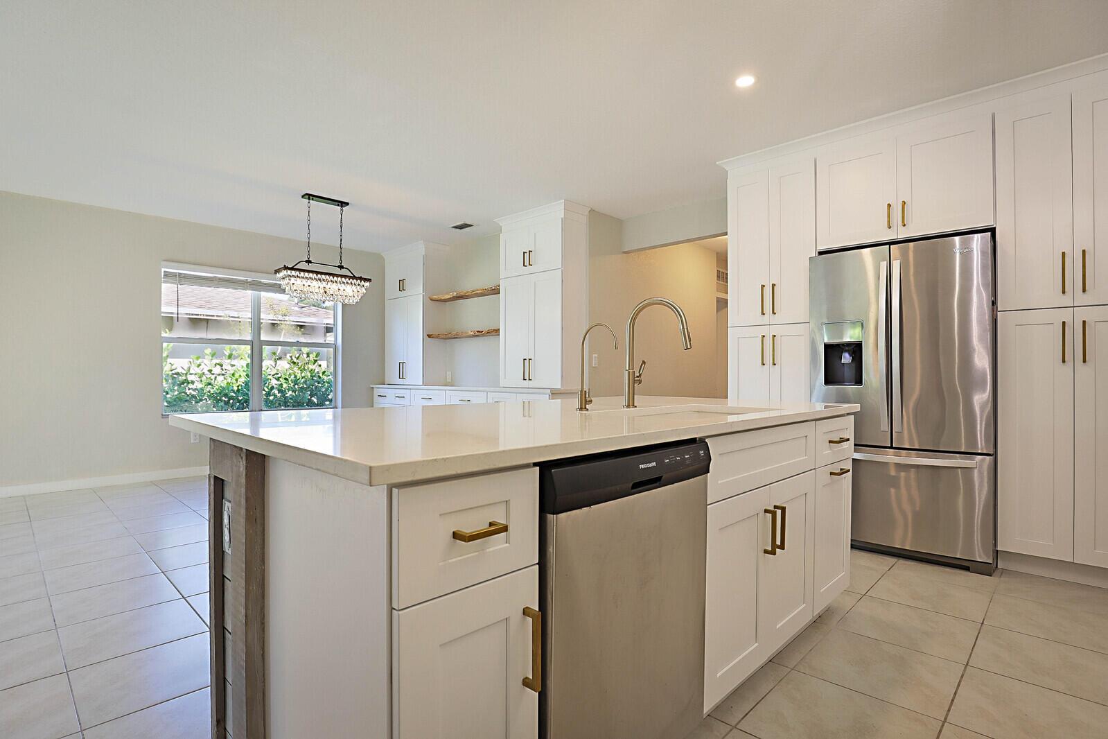 6946 Palm Garden Street