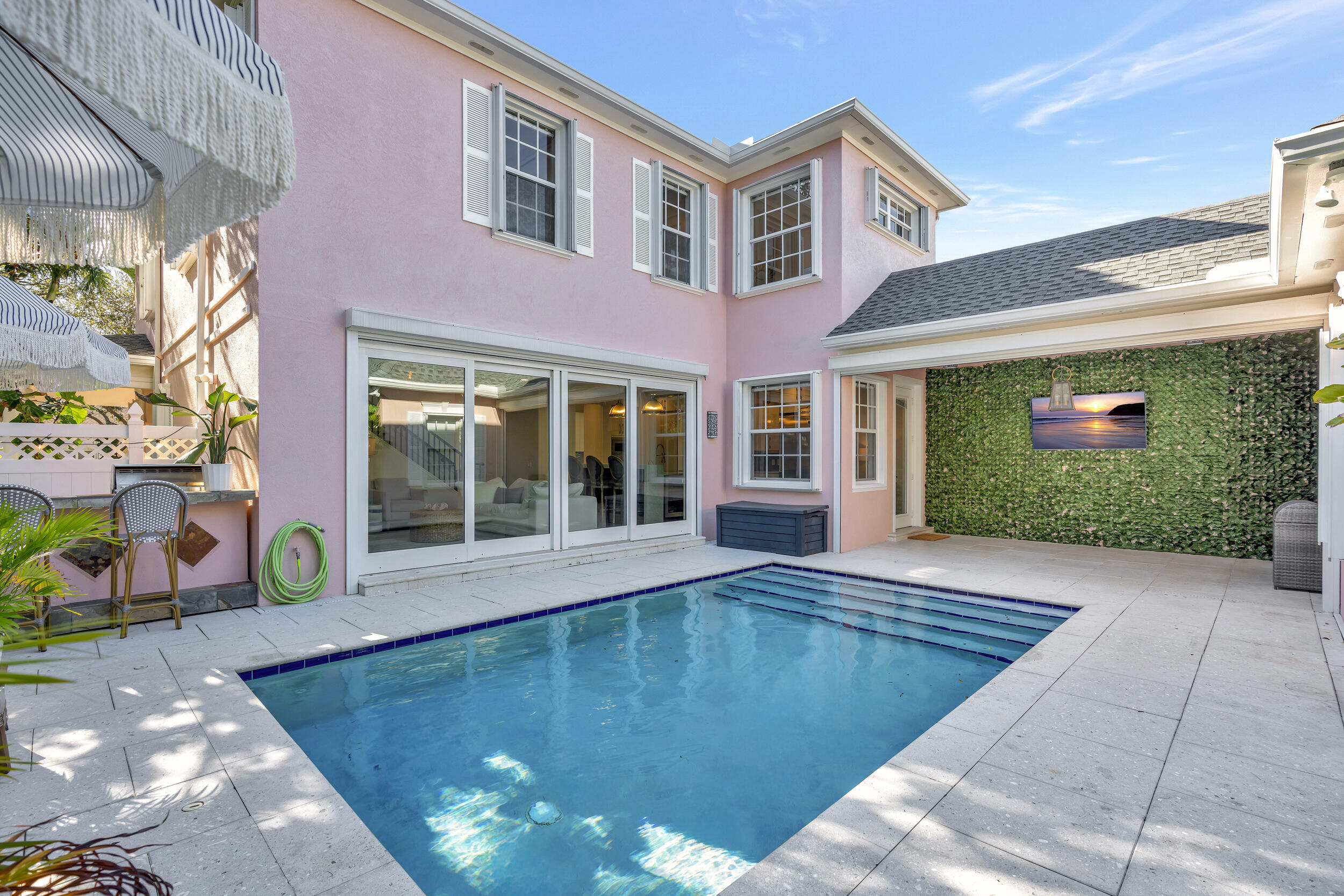 313 Bougainvillea Drive