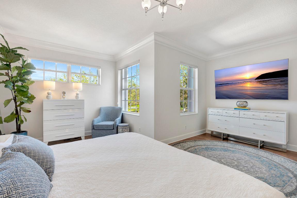 313 Bougainvillea Drive