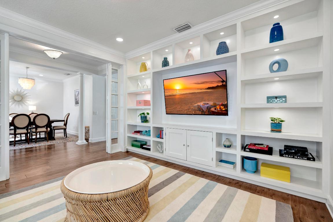 313 Bougainvillea Drive