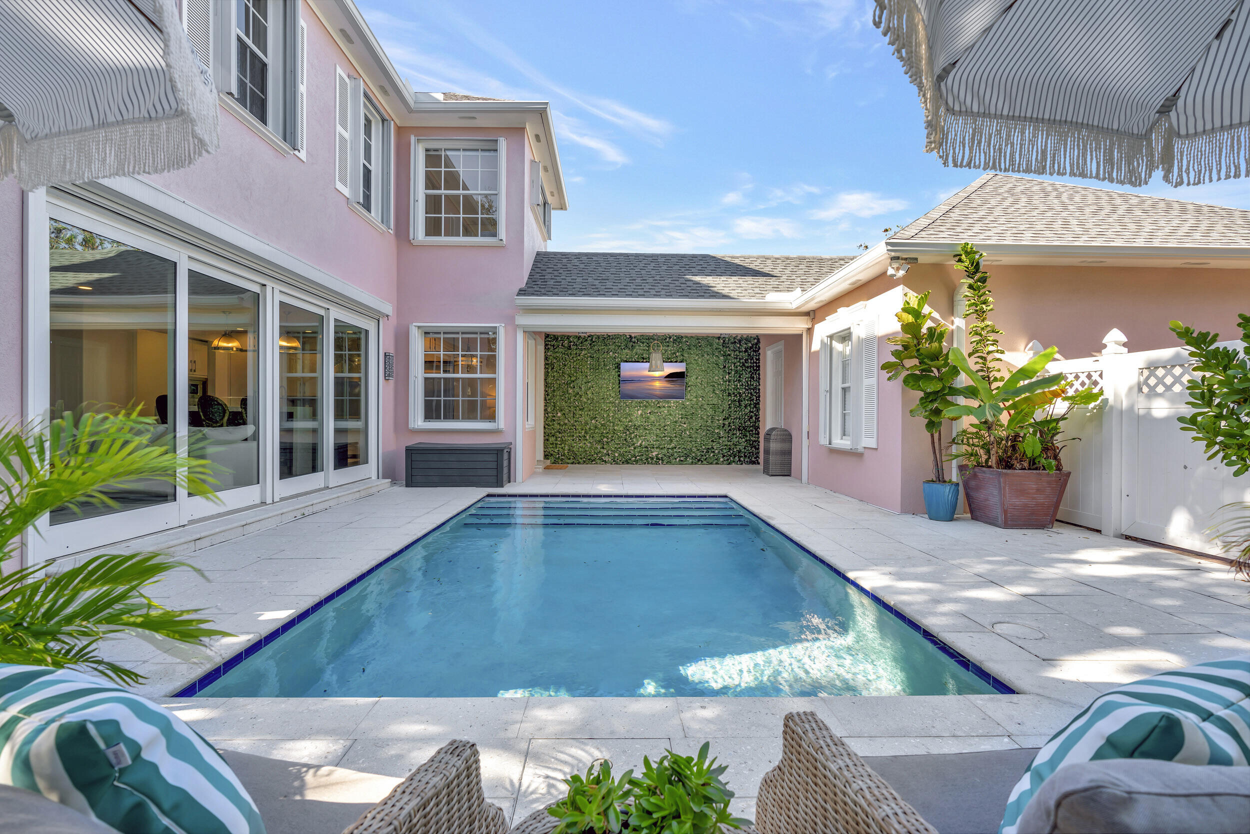 313 Bougainvillea Drive