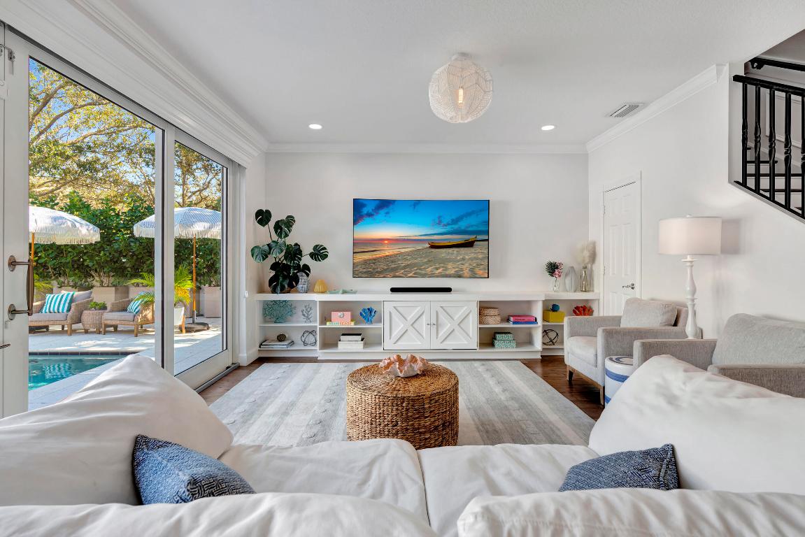 313 Bougainvillea Drive