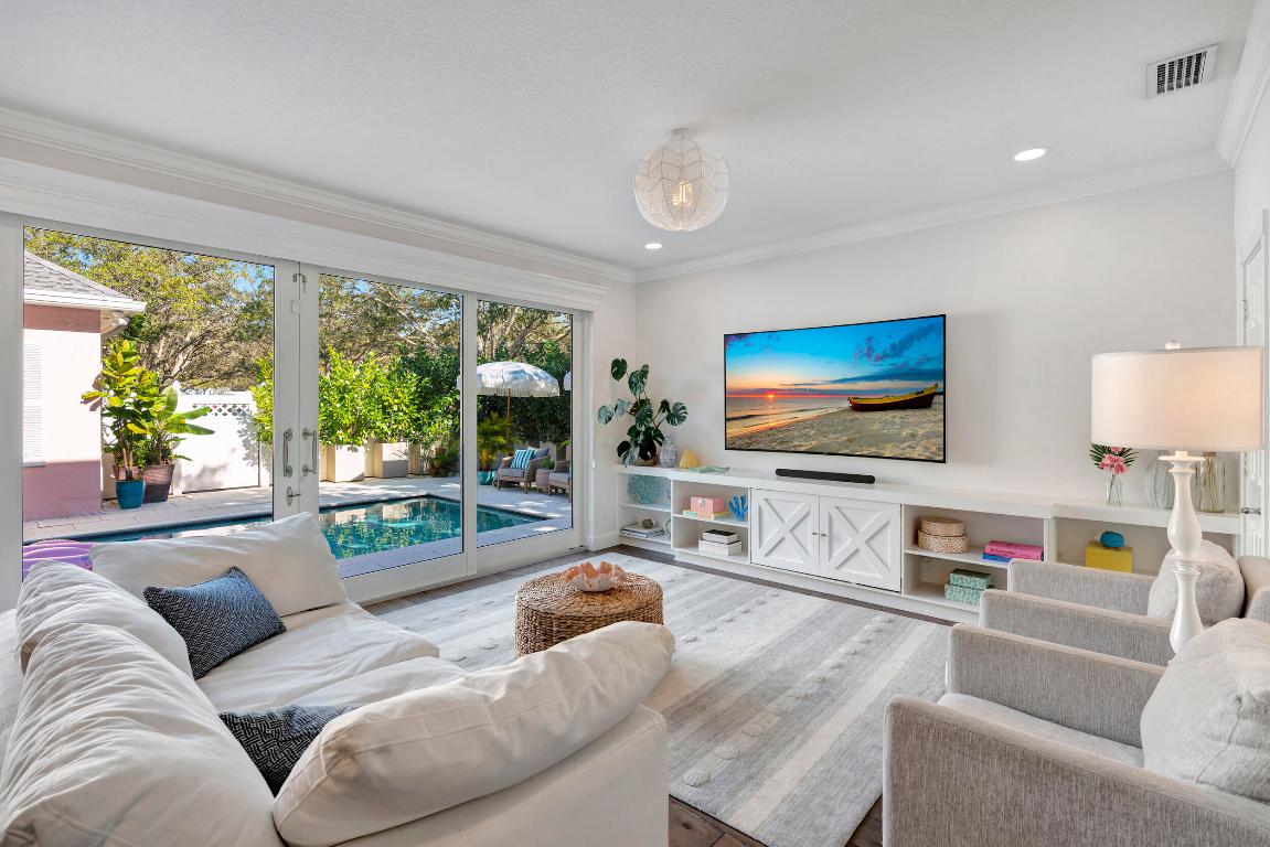 313 Bougainvillea Drive