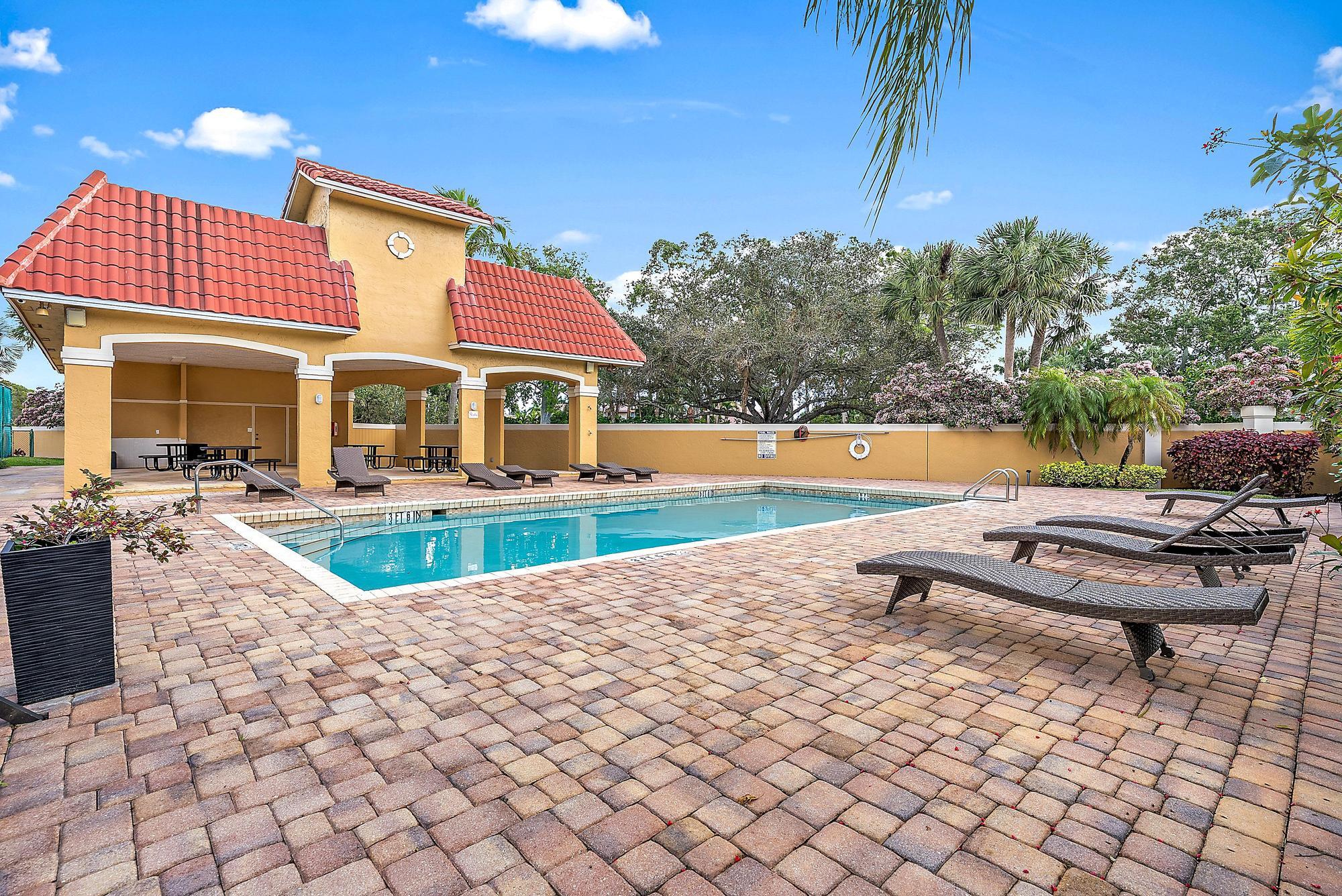 149 Stonebriar Boulevard