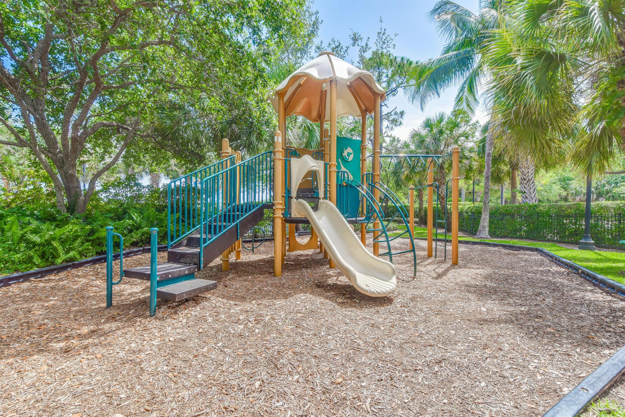 706 Duchess Court