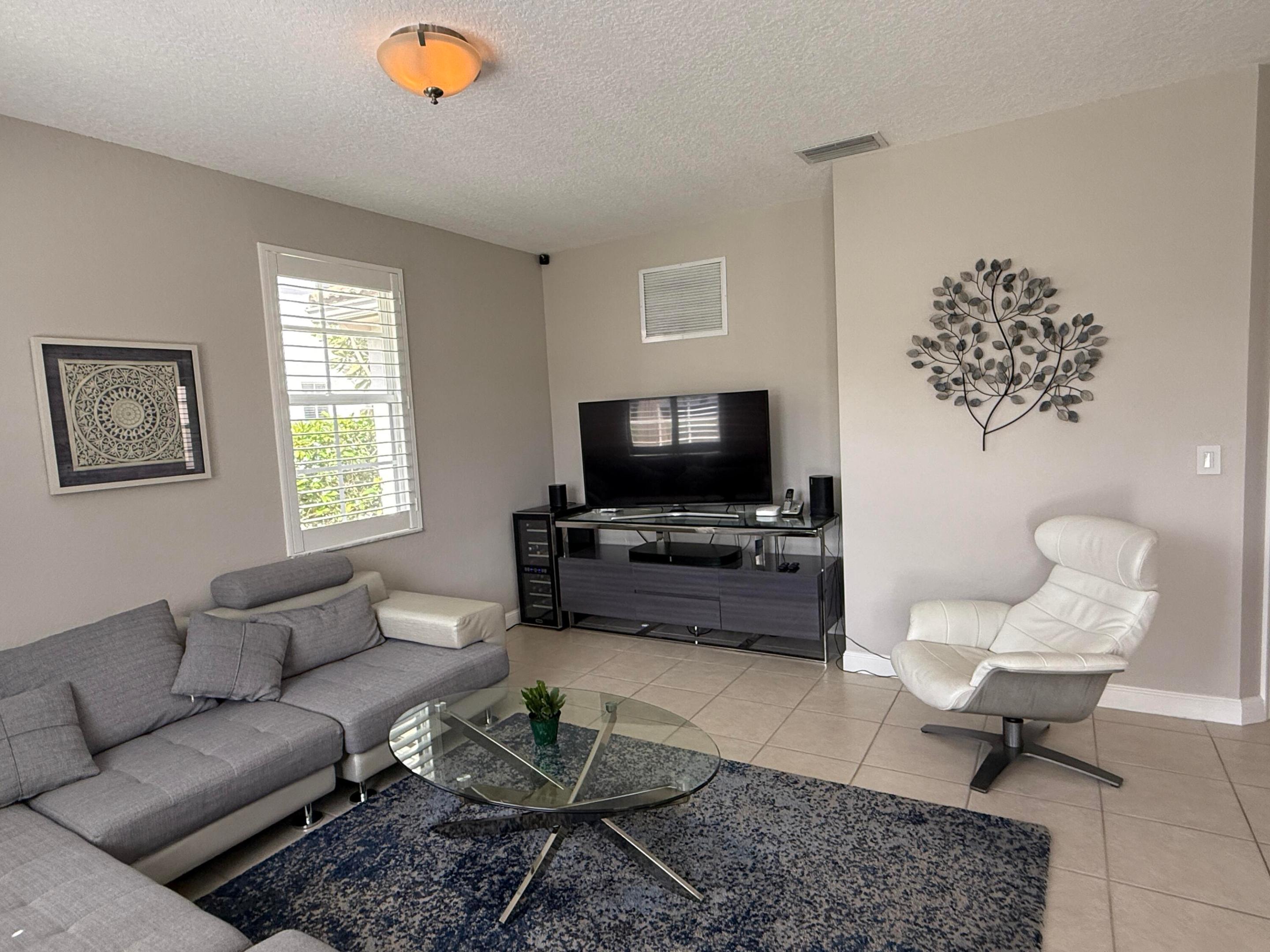 706 Duchess Court