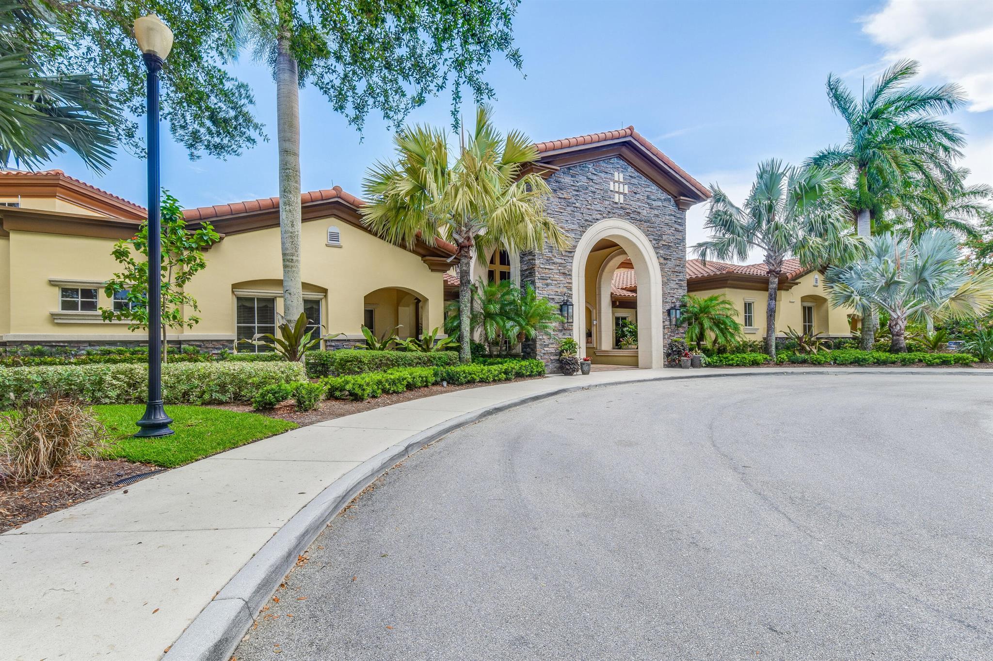 706 Duchess Court