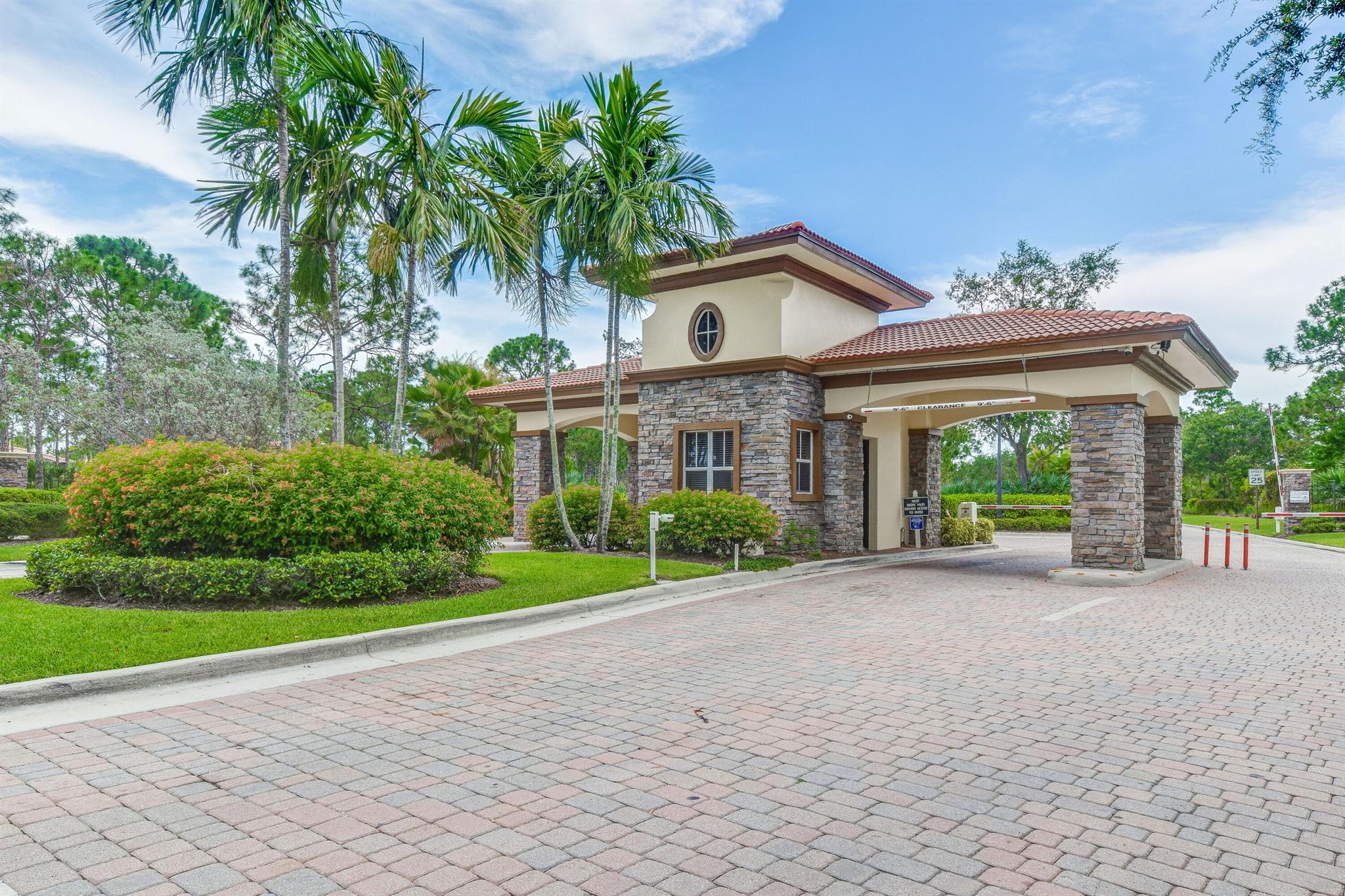 706 Duchess Court