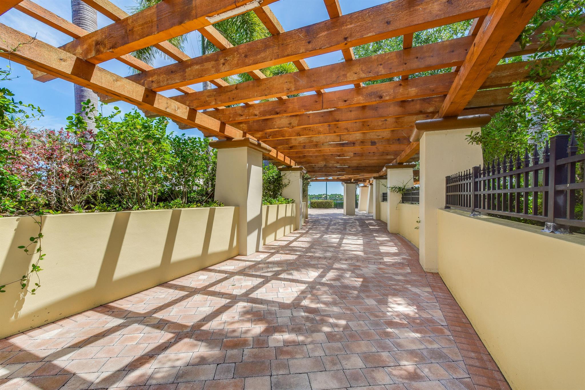 706 Duchess Court