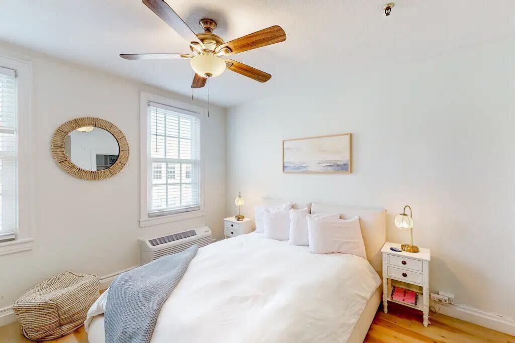 235 Sunrise Avenue 3215