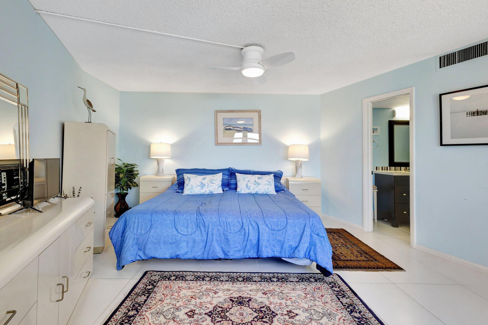 2800 N Ocean Drive A-17c