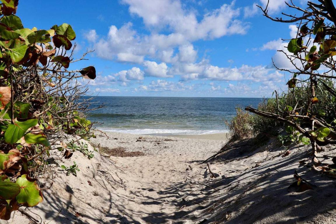 103 W Sandpiper Circle W