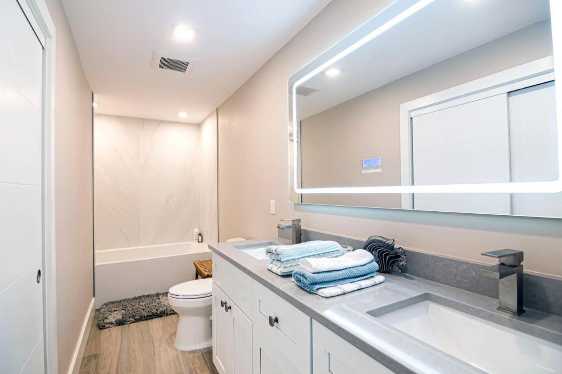 103 W Sandpiper Circle W