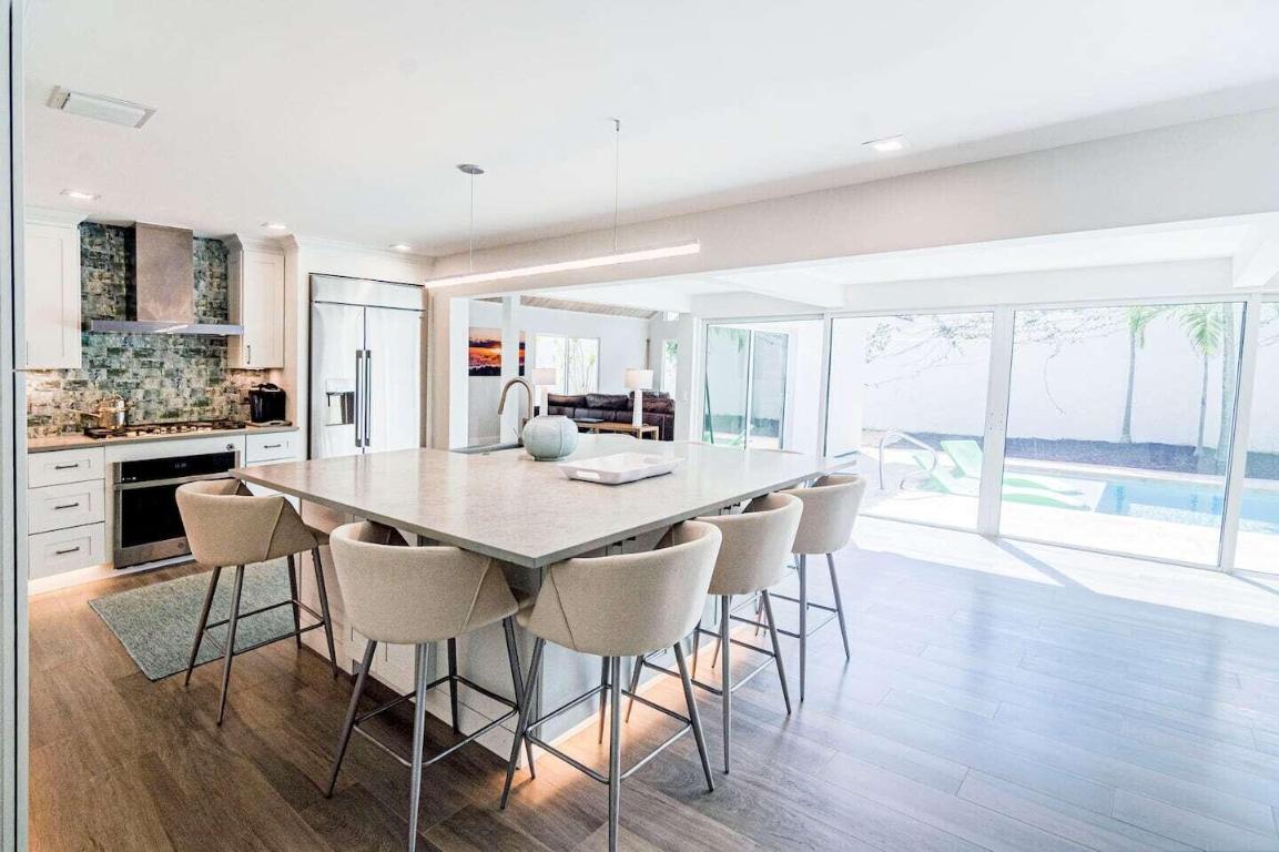 103 W Sandpiper Circle W