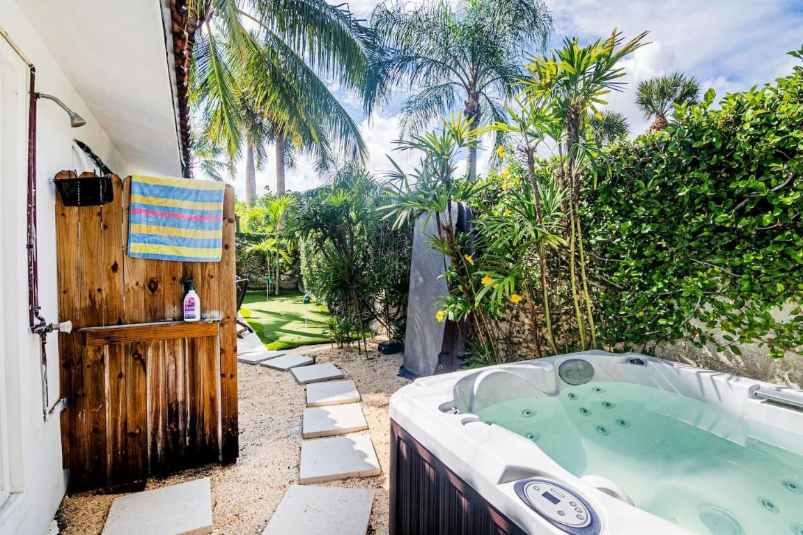 103 W Sandpiper Circle W