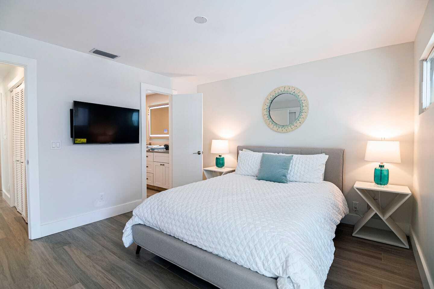 103 W Sandpiper Circle W