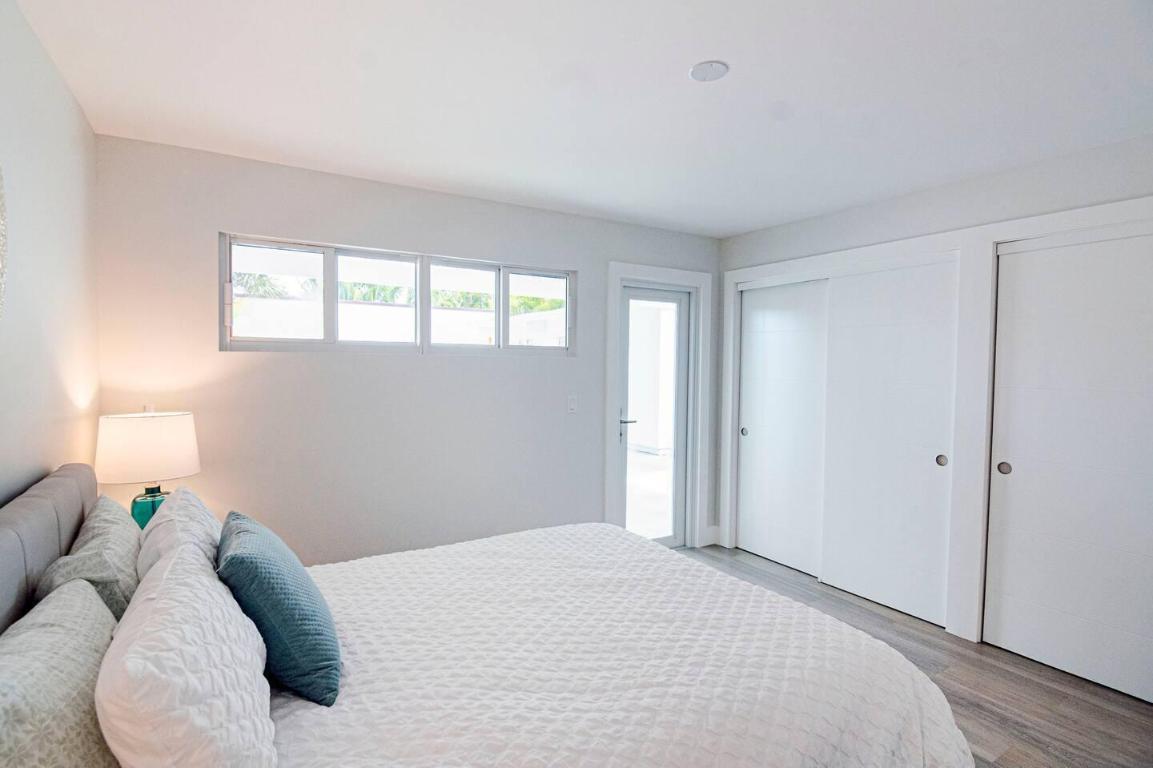 103 W Sandpiper Circle W