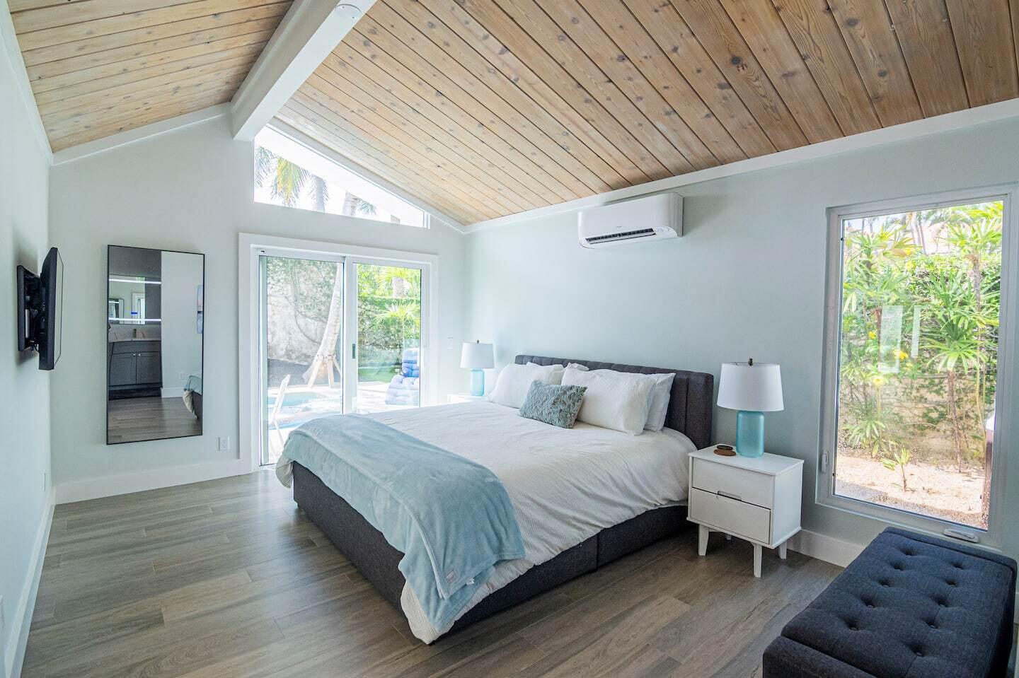 103 W Sandpiper Circle W