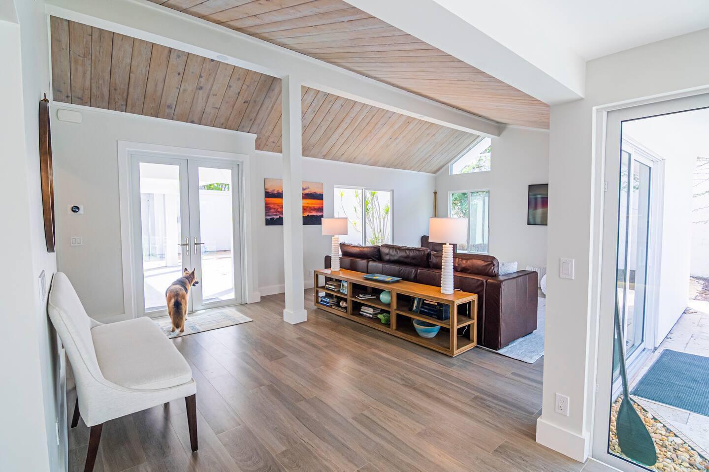 103 W Sandpiper Circle W