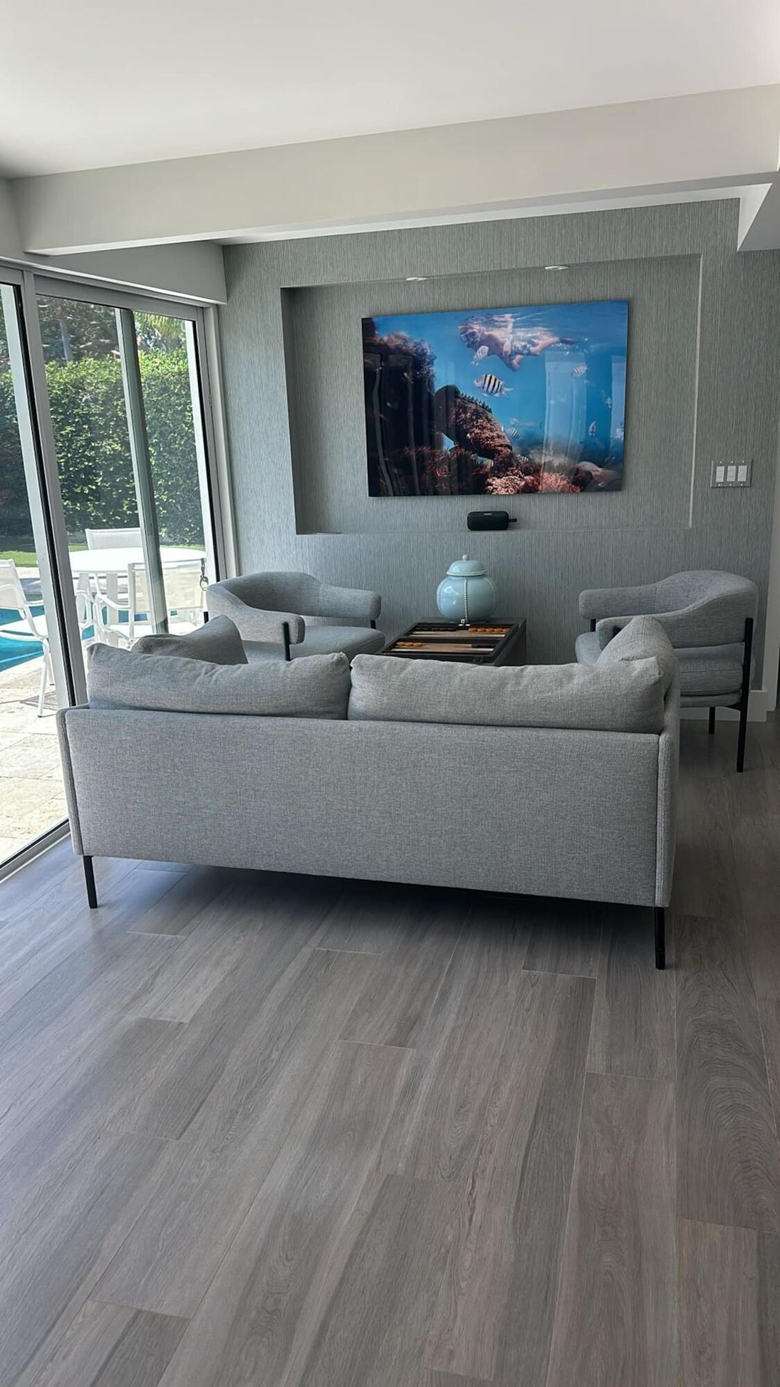 103 W Sandpiper Circle W