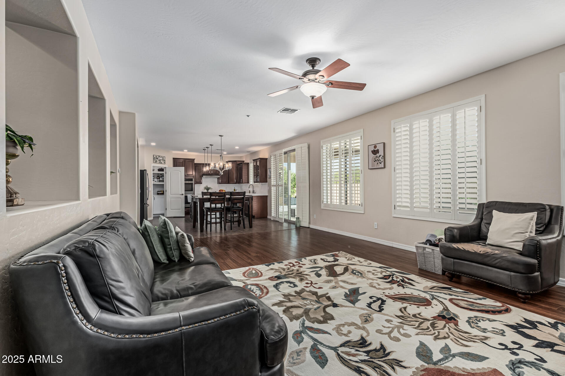 9113 W WHITE FEATHER Lane