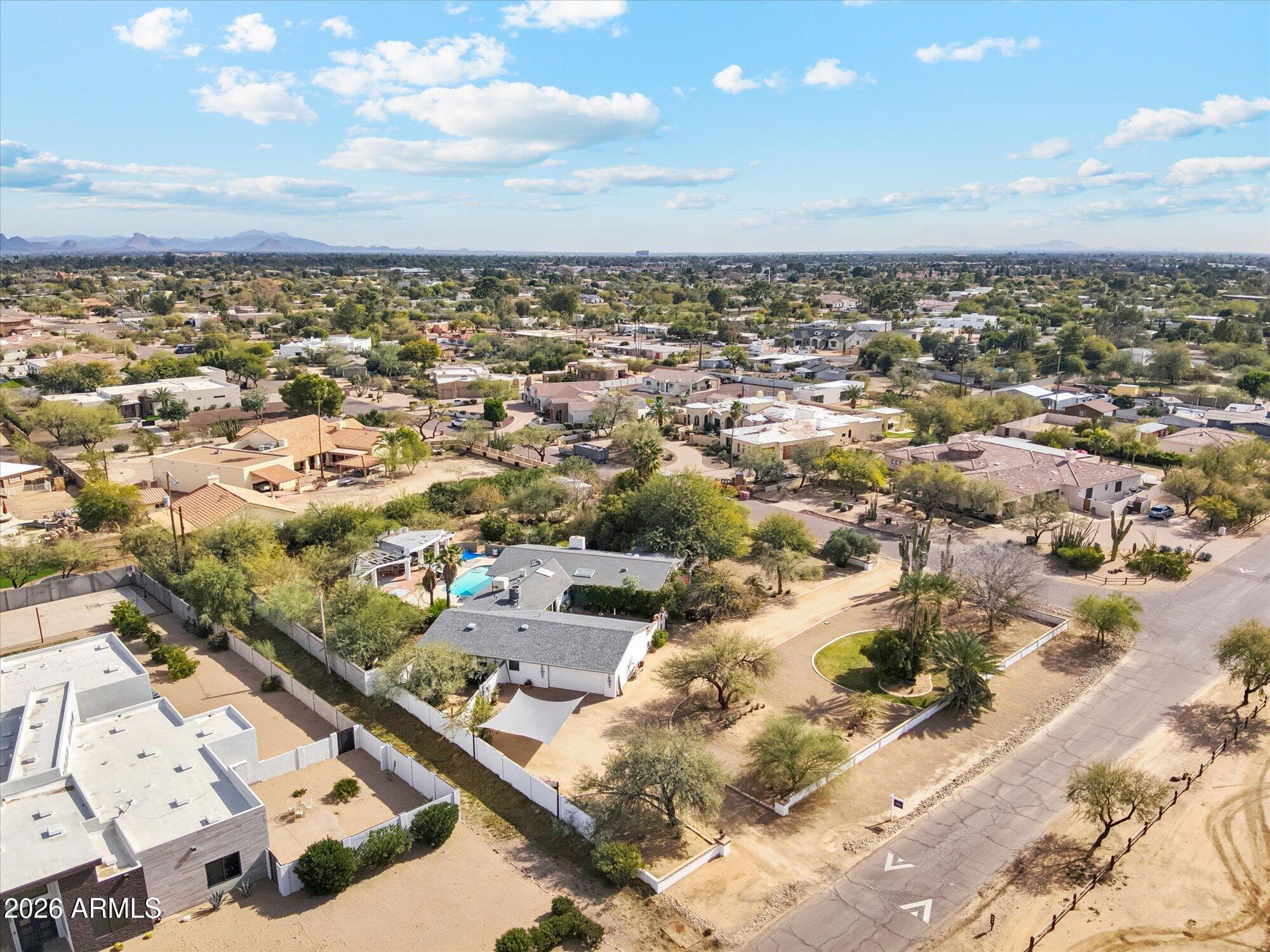 6602 E Paradise Drive -