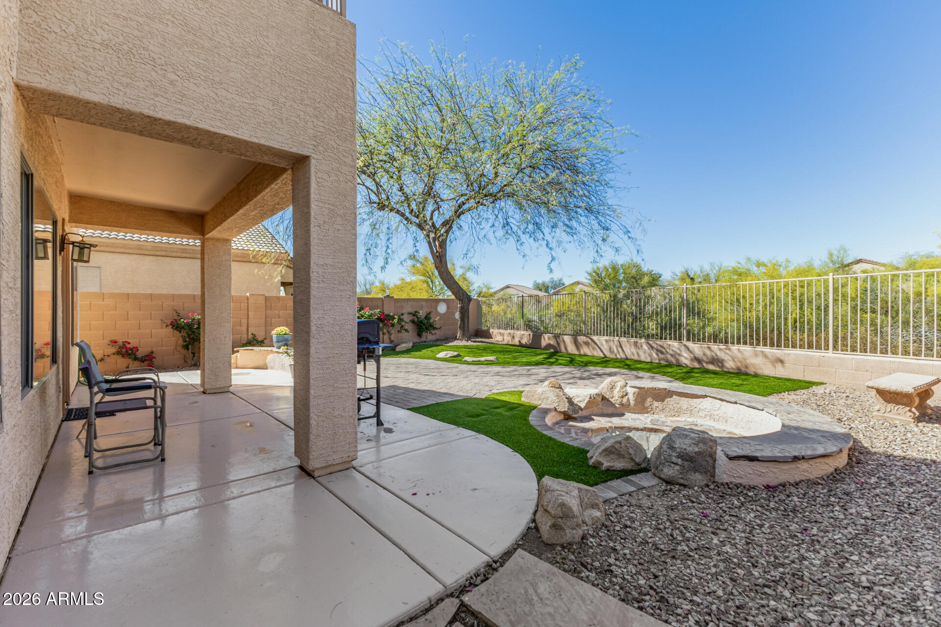 5128 E Roberta Drive