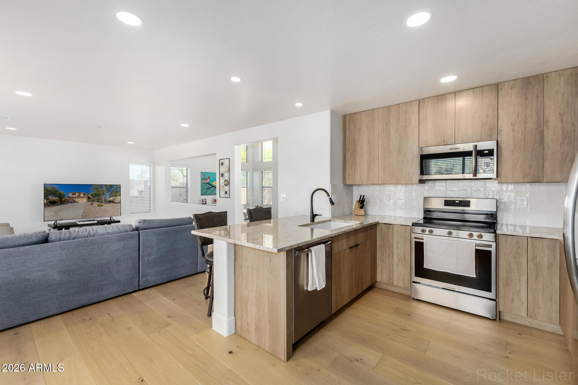 5128 E Roberta Drive