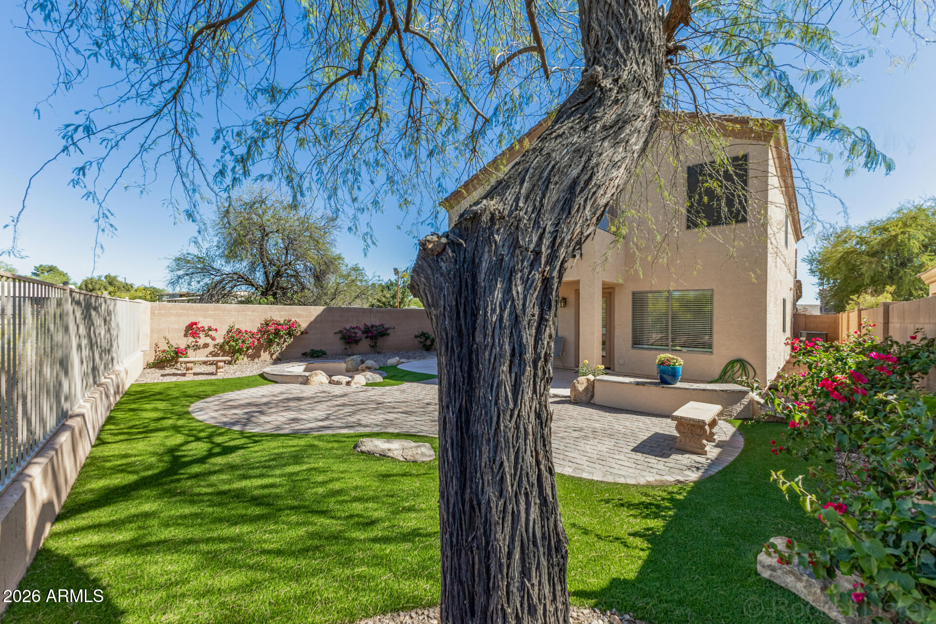 5128 E Roberta Drive