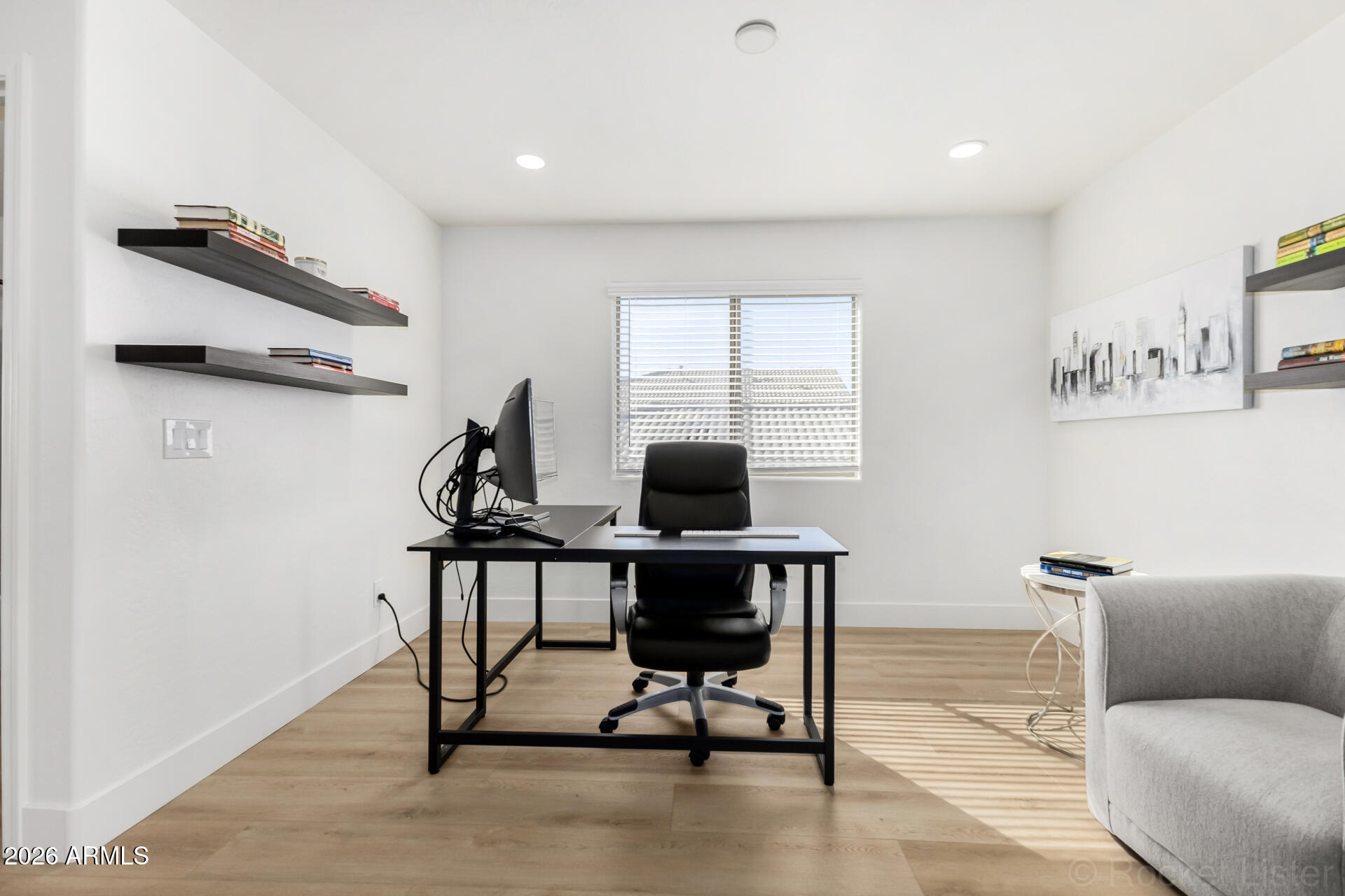 5128 E Roberta Drive