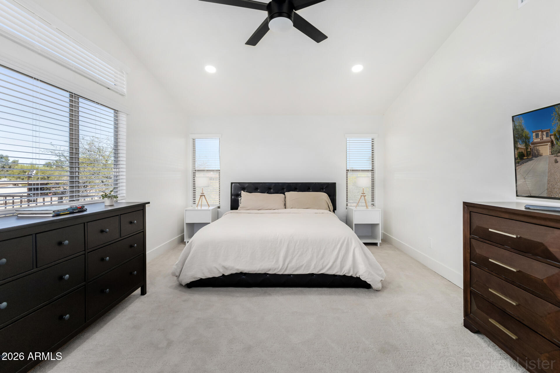 5128 E Roberta Drive