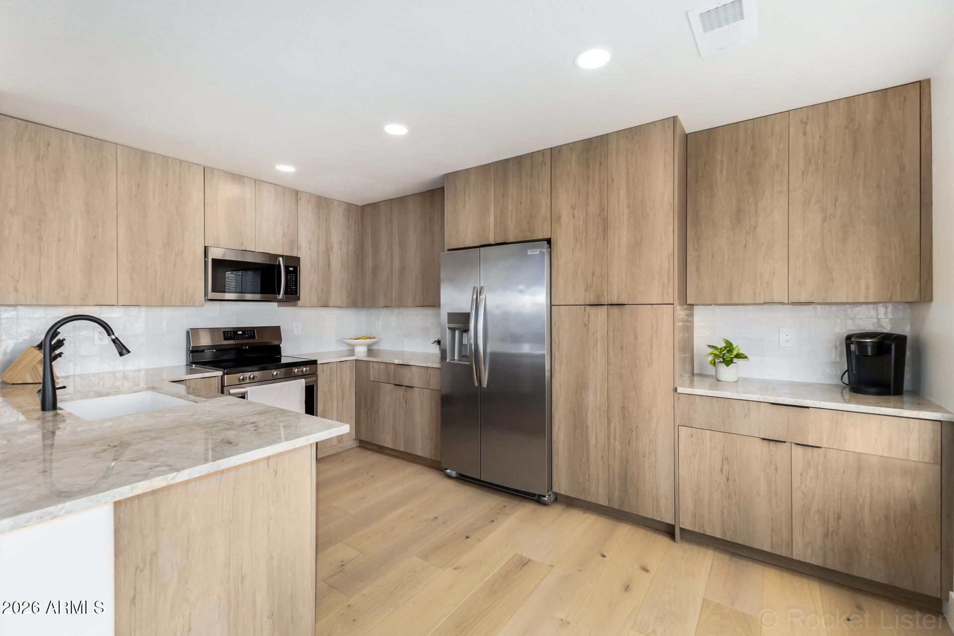 5128 E Roberta Drive