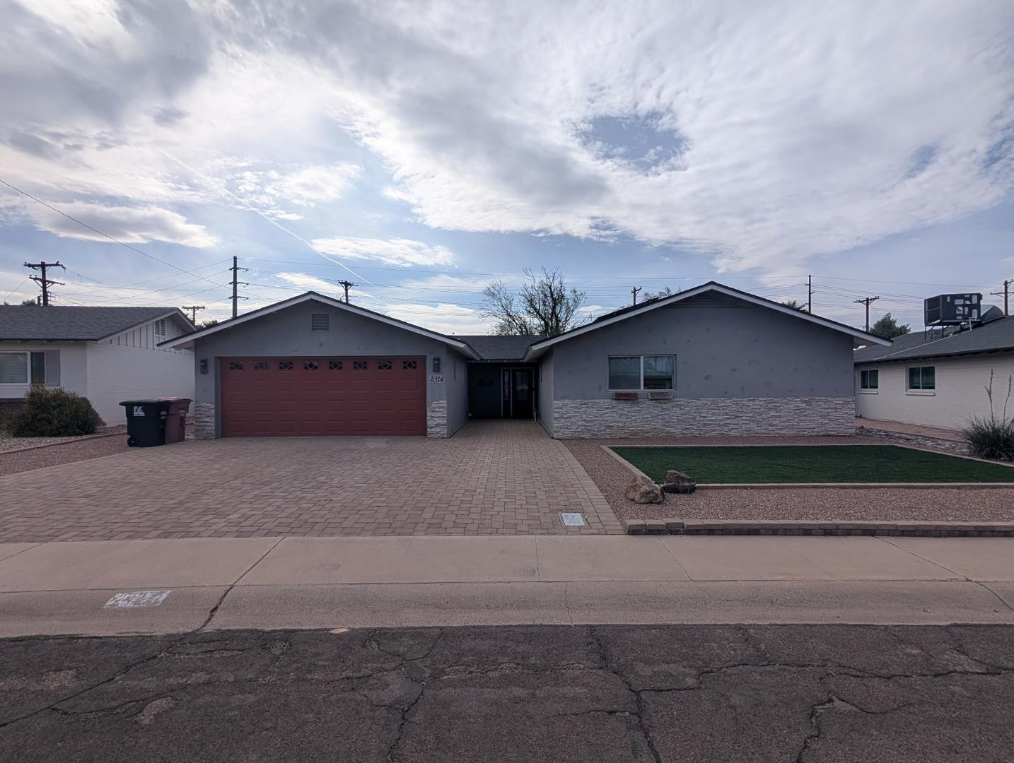 2314 N 64th Place