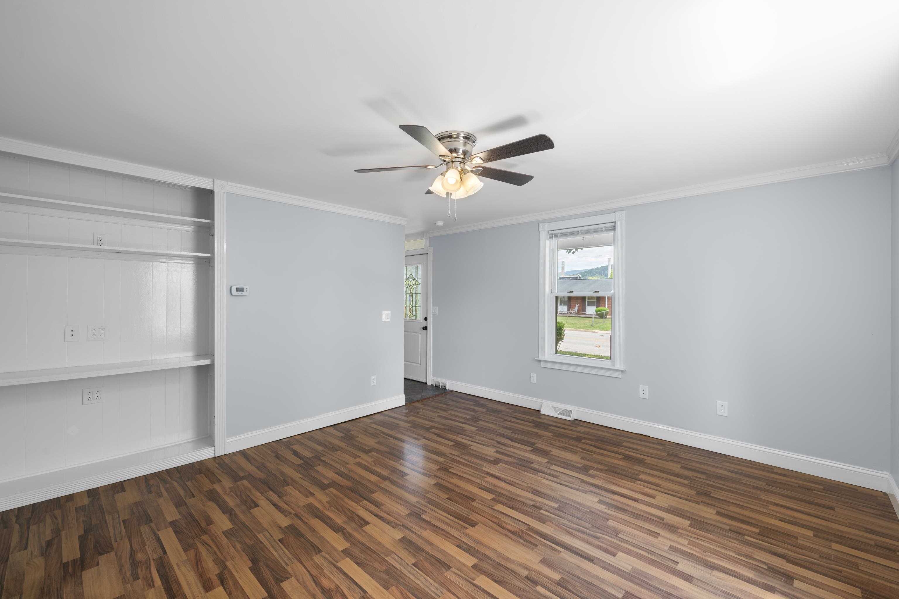 561 ARCH AVE