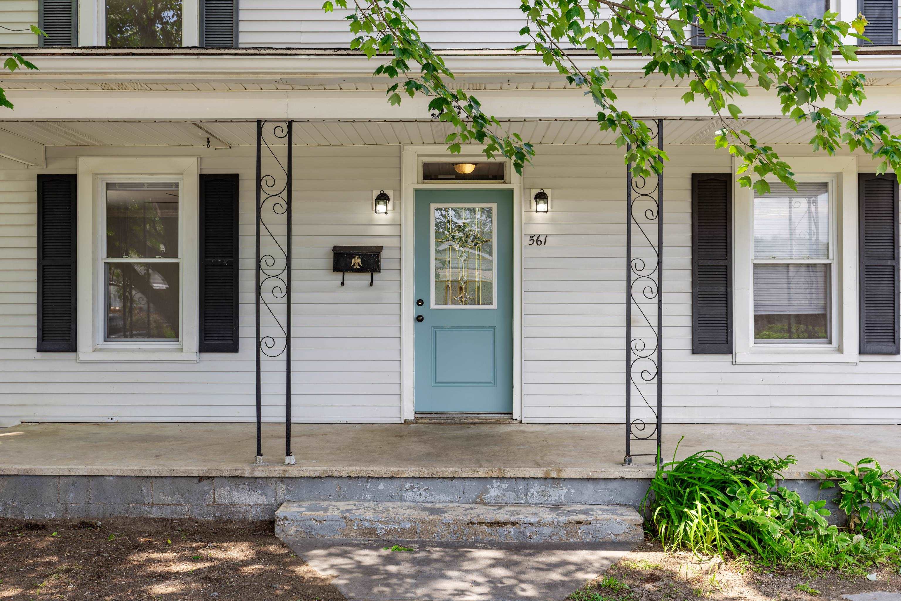 561 ARCH AVE