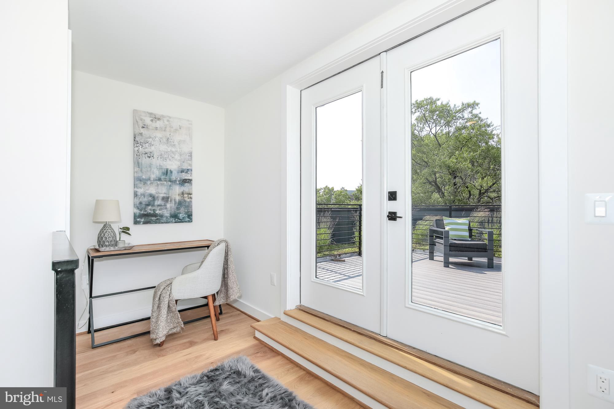 1009 Rhode Island AVENUE NE Unit: 7