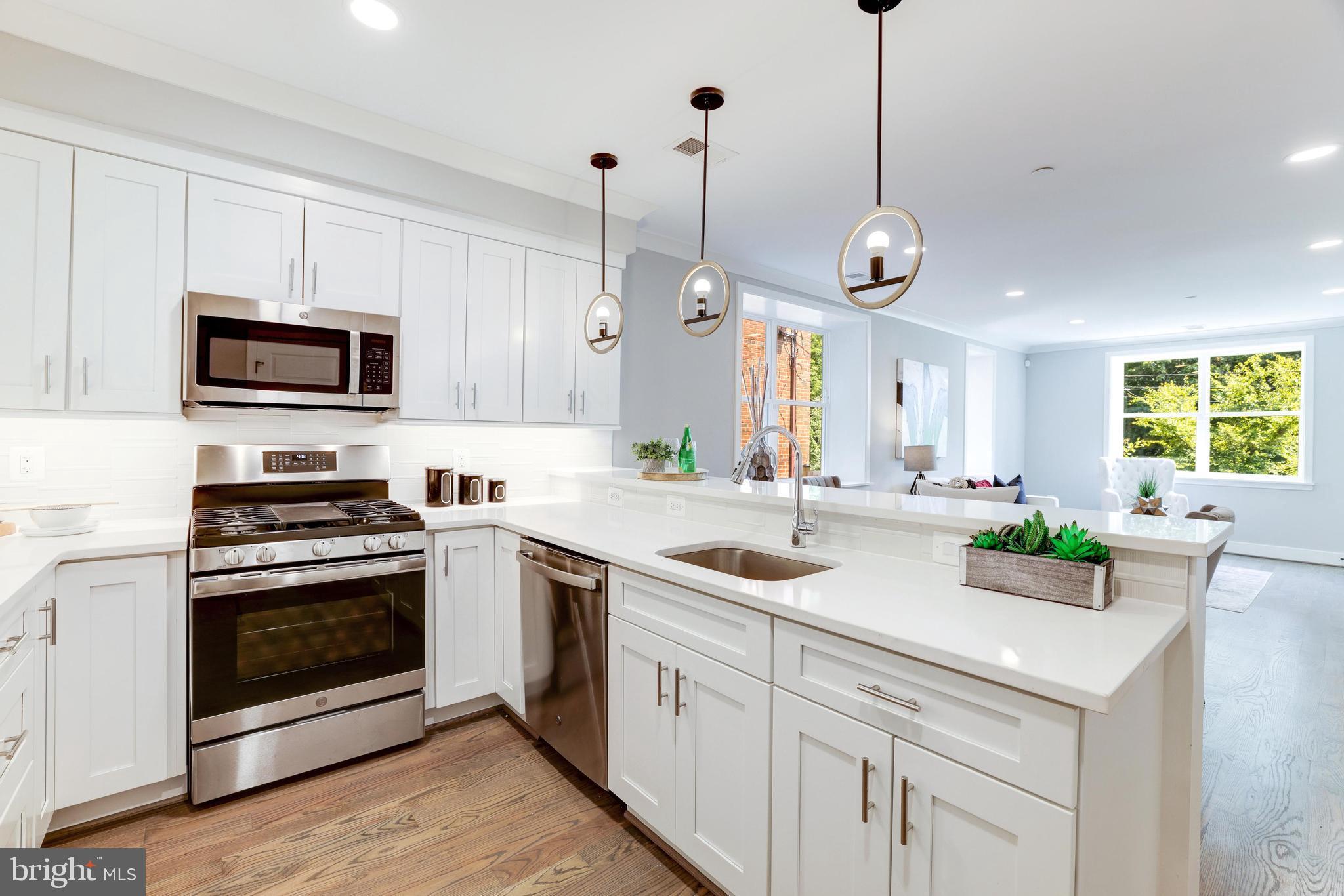 2916 P STREET SE Unit: VILLA-2
