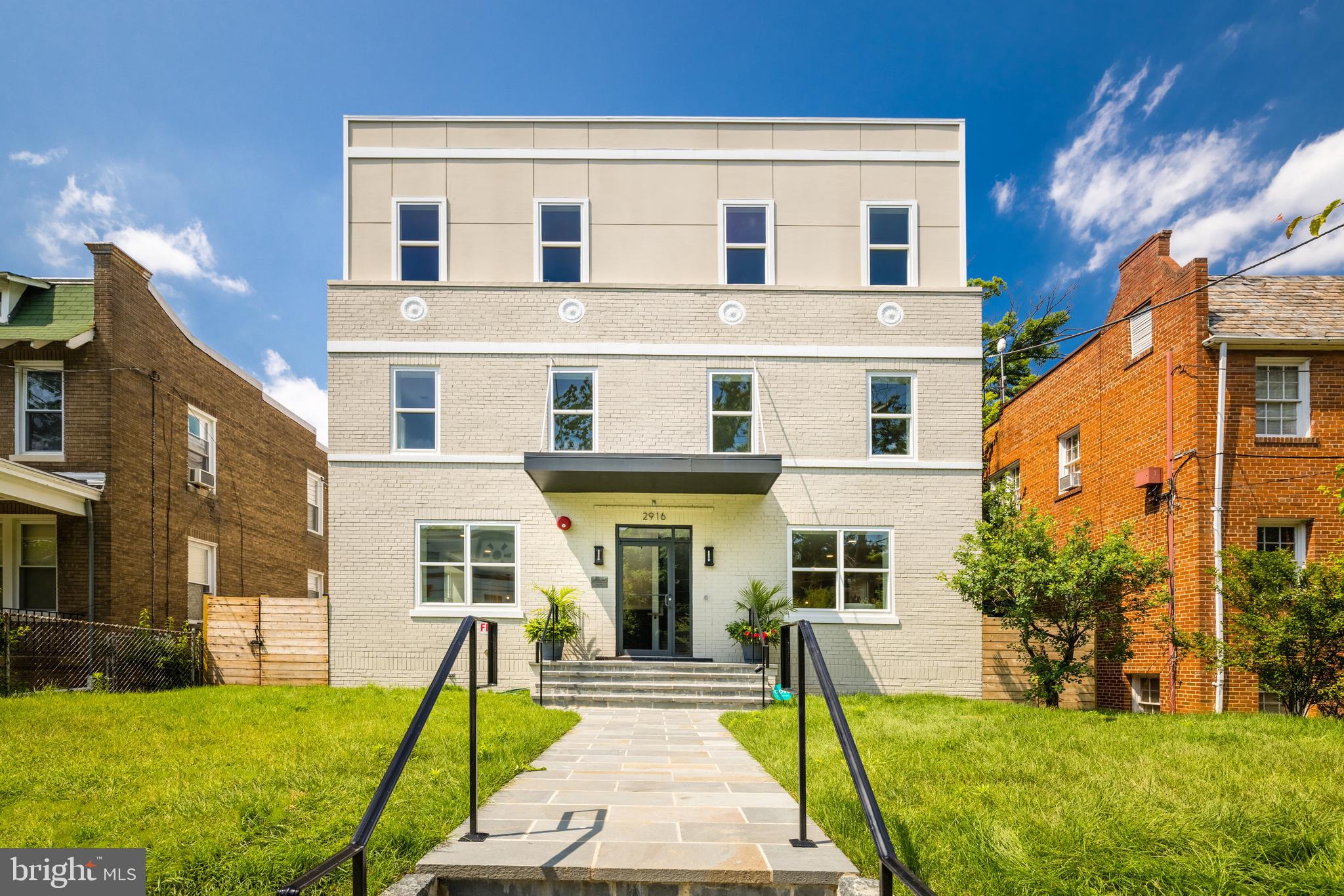 2916 P STREET SE Unit: VILLA-2
