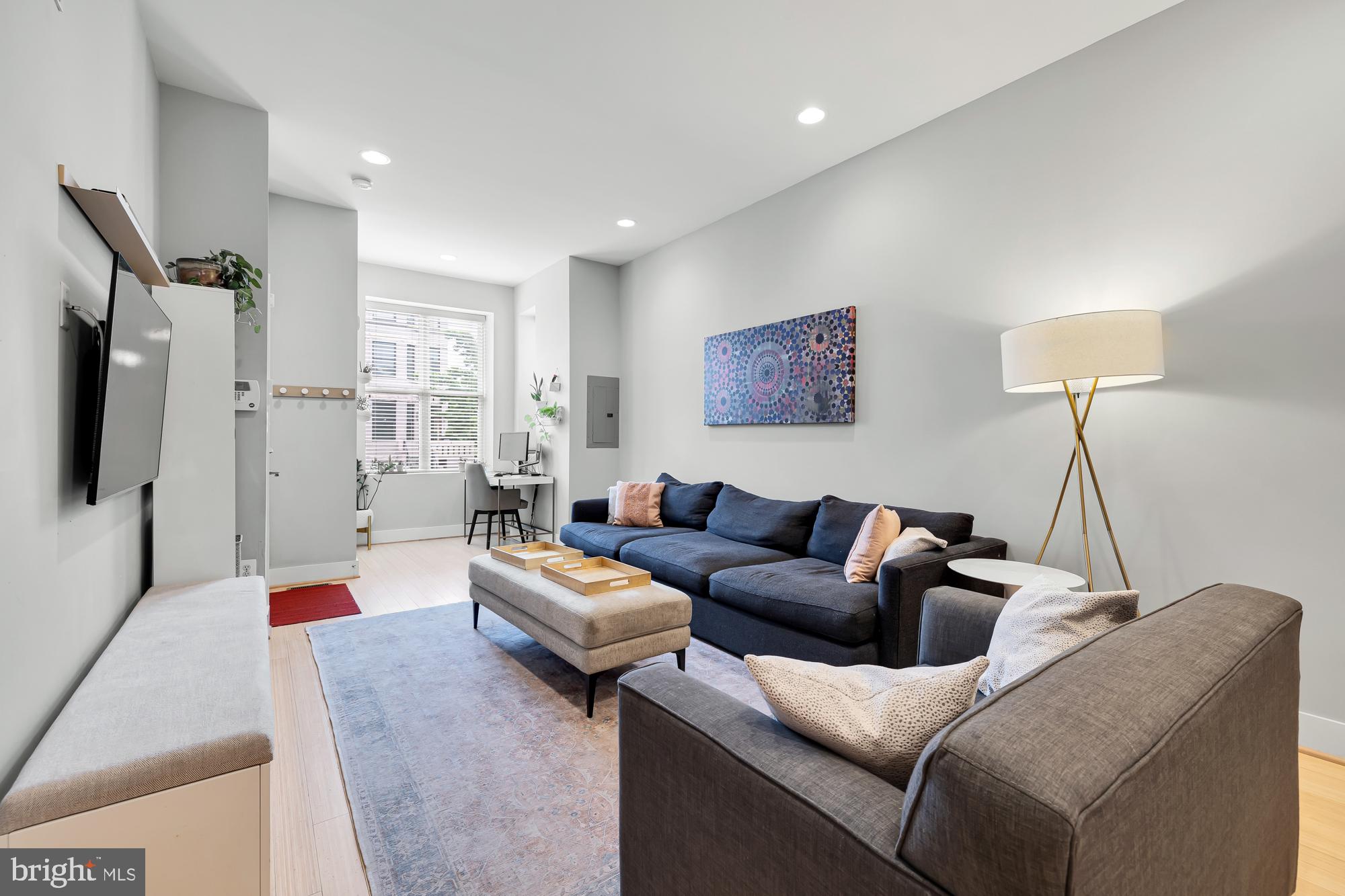 1722 1ST STREET NW Unit: 1