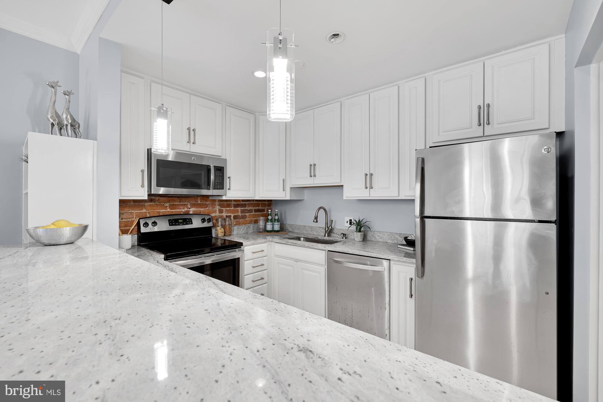 1833 California Street NW Unit: 303