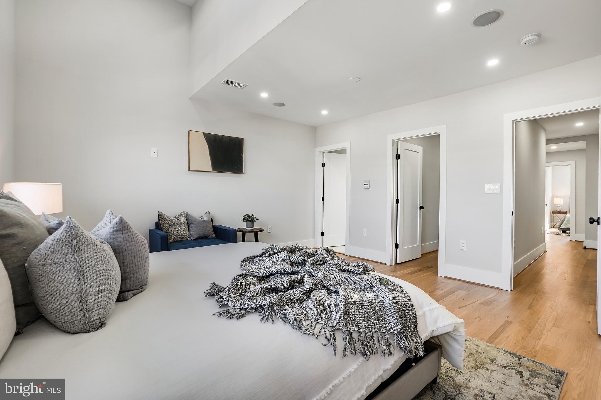 1220 Quincy St NW