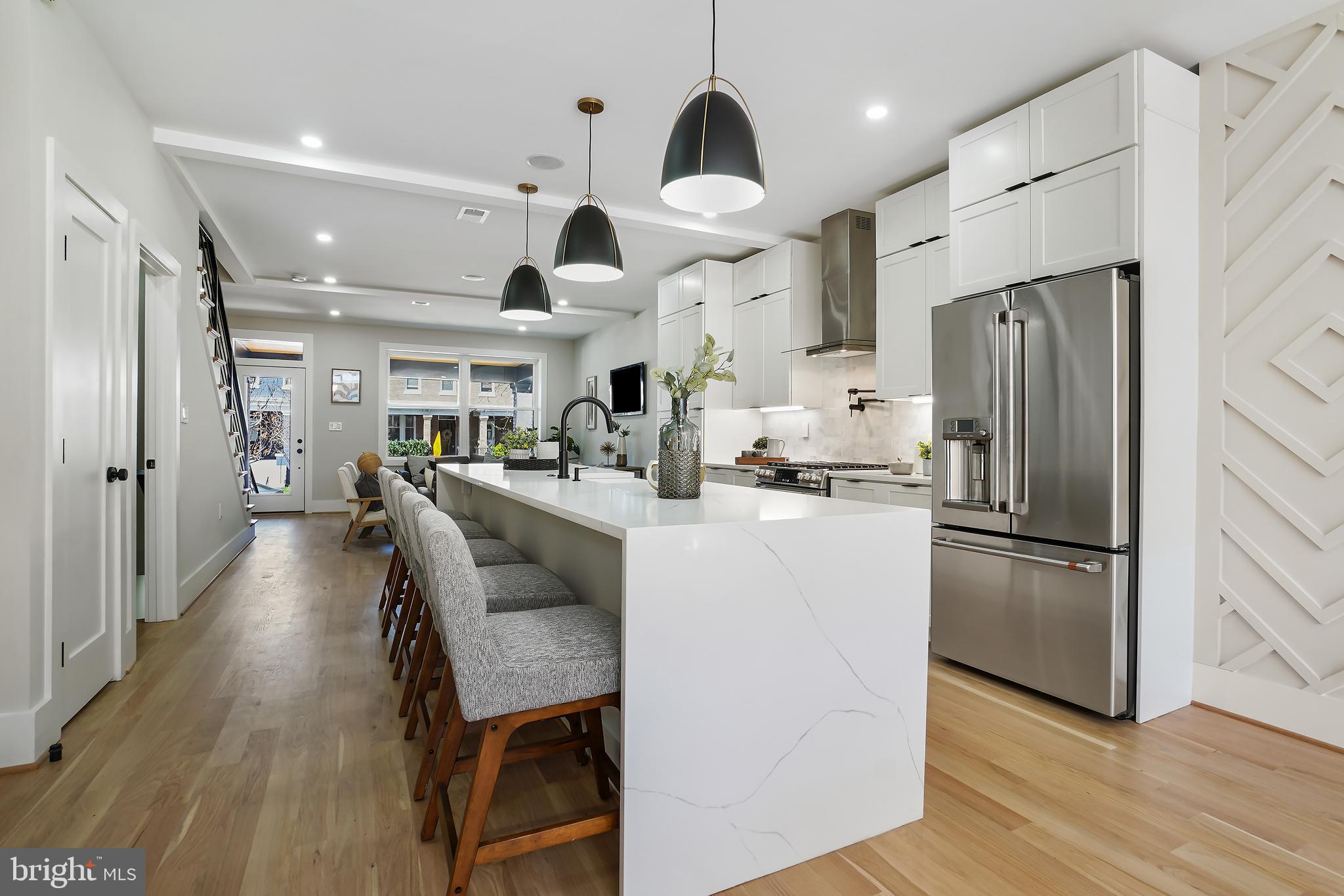 1220 Quincy St NW