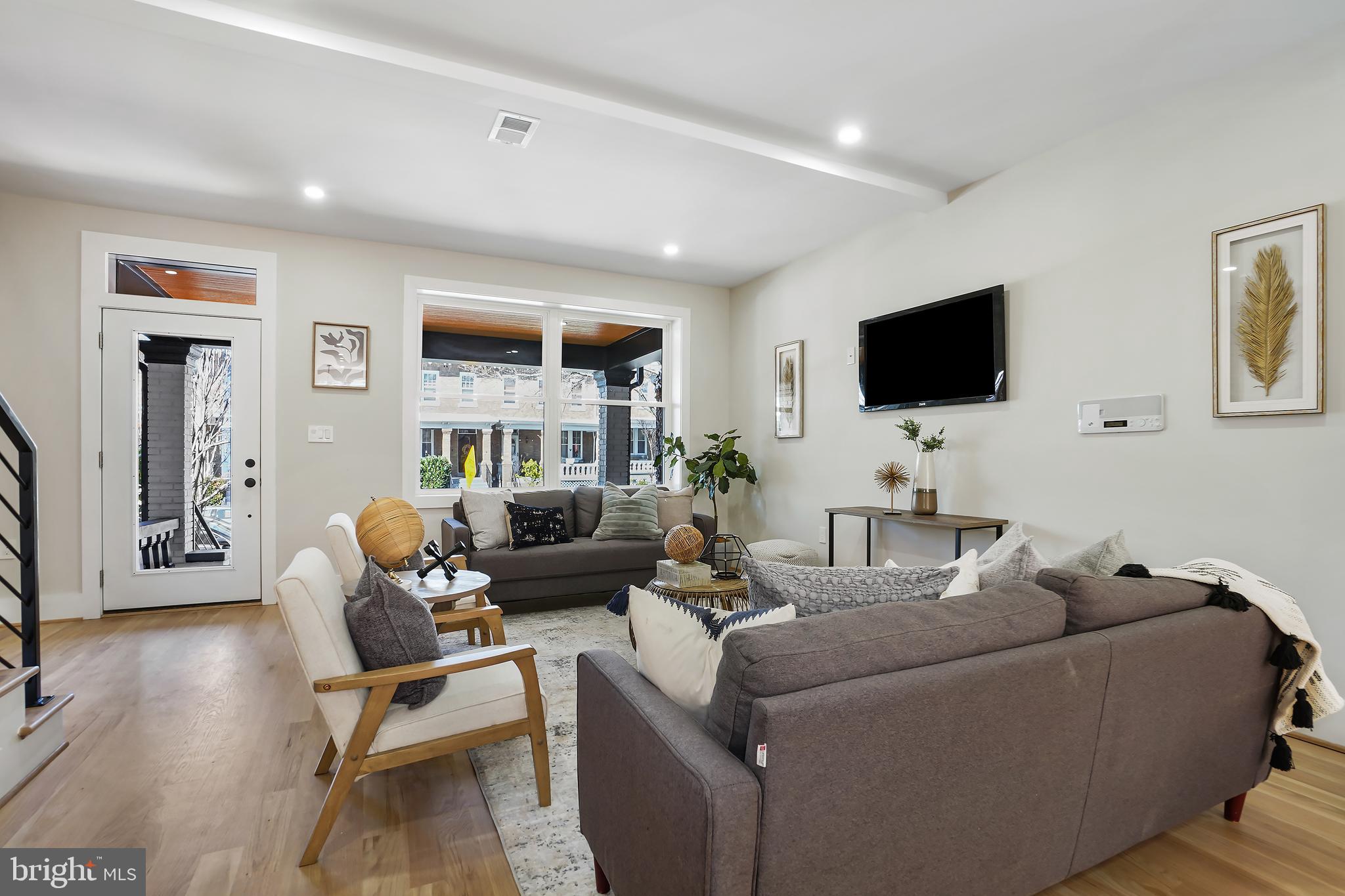 1220 Quincy St NW
