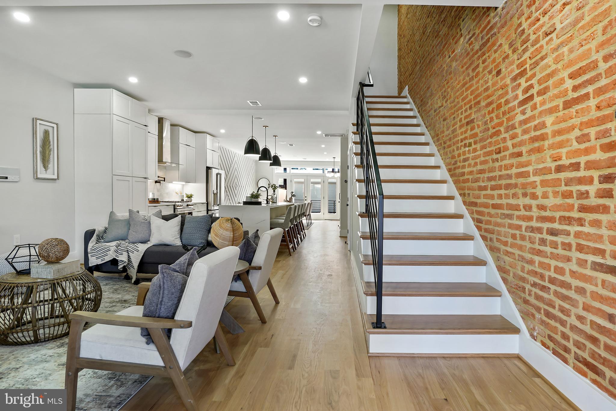 1220 Quincy St NW