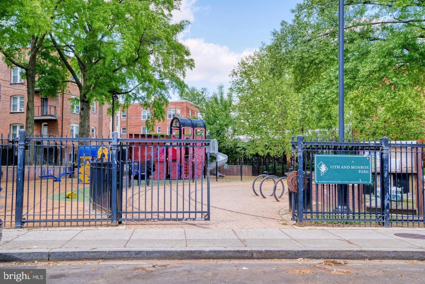 1220 Quincy St NW