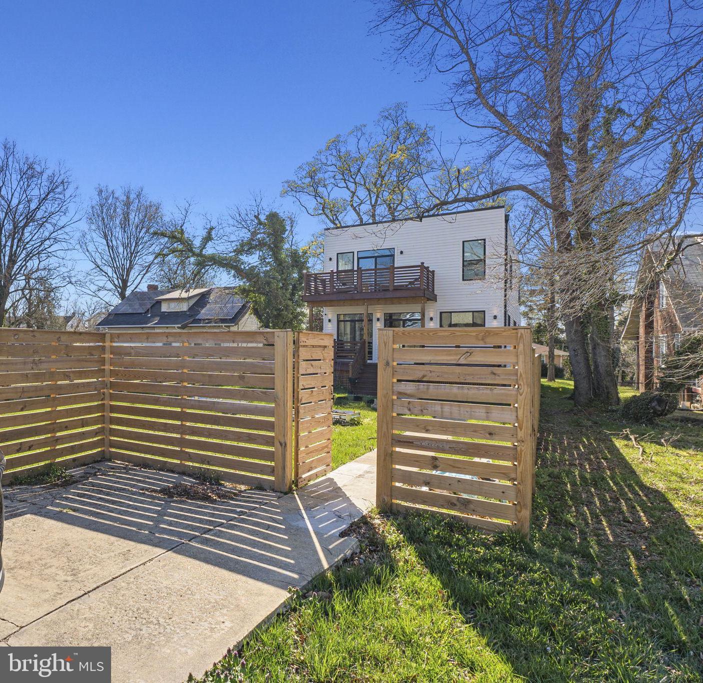 2216 30th St SE